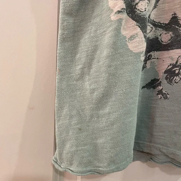 Magnolia Pearl Cat Graphic Tee - Soft Green - Picture 2 of 7